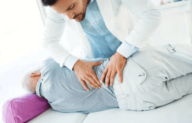 جلسات علاج طبيعي للانزلاق الغضروفي